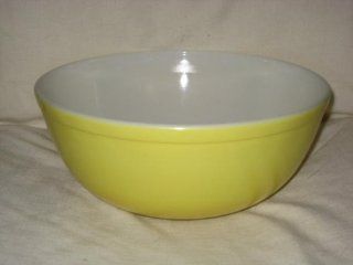 Vintage Pyrex " YELLOW " 4 Quart Mixing Batter Nesting Bowl #404: Kitchen & Dining