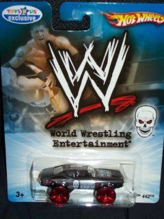 Hot Wheels Toys R Us Exclusive World Wrestling Entertainment WWE Stone Cold Steve Austin Olds 442: Toys & Games