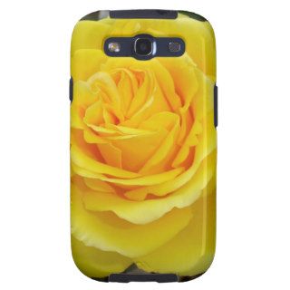 Head On View Of A Yellow Rose With Garden Samsung Galaxy SIII Case