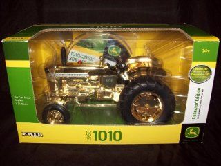 John Deere GOLD 1010 Collector Edition 50th Anniversary Tractor 1/16: Toys & Games