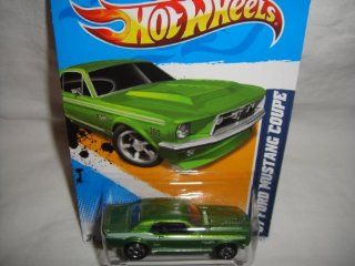 HOT WHEELS 2012 EDITION MUSCLE MANIA FORD '12 GREEN 390 1967 FORD MUSTANG COUPE DIE CAST COLLECTIBLE: Toys & Games