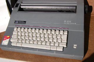 Smith Corona Electric Typewriter SL 575   Spell Right Dictionary   Portable NEW Print Ribbon: Electronics