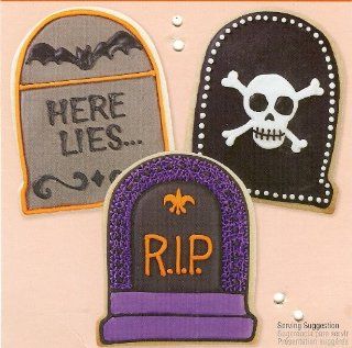 Wilton Cookie Cutter: Halloween Tombstone Headstone Grave Marker ~ Comfort Grip Large Size ~ 2310 599: Kitchen & Dining