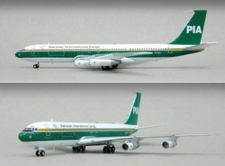 IF7070112A InFlight 200 PIA Cargo B707 300 Model Airplane 