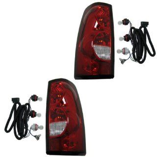 2004 2005 2006 2007 Chevrolet/Chevy Silverado 1500 2500 3500 Full Size Pickup Truck (Fleetside Models Except 3500 Dually) Taillight Taillamp Rear Brake Tail Light Lamp (with dark trim) Pair Set Left Driver And Right Passenger Side (04 05 06 07): Automotive