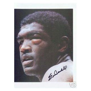 ERNIE TERRELL AUTOGRAPHED BOXING GLOVE FORMER WBA HVYWT CHAMP (BOXING) : Boxing Equipment : Sports & Outdoors