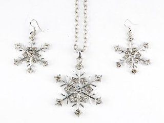 Swarovski Crystal Rhinestone Winter Snowflake Holiday Fun Necklace Earring Set: Jewelry