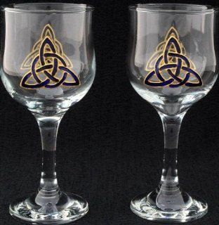 Celtic Glass Designs Set of 2 Hand Painted Wine Glasses in a Blue Celtic Eternity Knot Design: Kitchen & Dining