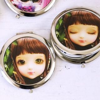 doll 'closing eyes' compact mirror by koko kids