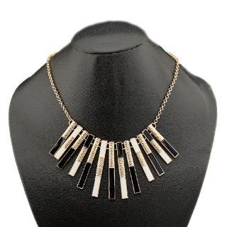 14K Gold Plate Black and White Enamel Chunky Statement Necklace Jewelry