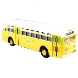 Classic Metal Works HO Scale GMC TD 3610 Transit Bus   National City Lines Destination Chicago: Toys & Games