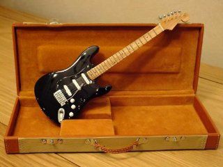 RGM723 Dave Gilmour Miniature Guitar in Leather Case: Musical Instruments