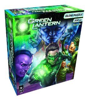Green Lantern Glow in the Dark 300pc Jigsaw Puzzle: Toys & Games