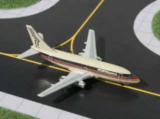 Gemini Jets PeoplExpress B737 200 1:400 Scale: Toys & Games