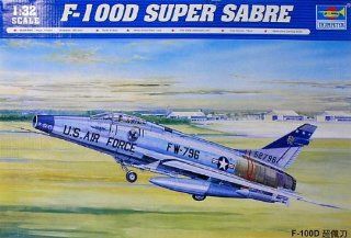 Trumpeter 1/32 F100D Super Sabre Attack Fighter: Toys & Games