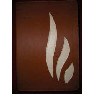 Holy Bible / New King James Version / Personal Size Giant Print Edition / Red Letter / Thunb Indexed / End Of Verse References (Burgundy Genuine Leather): NKJV: Books