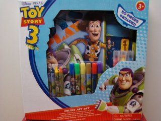 DISNEY TOY STORY 3 DELUXE ART SET (INCLUDES 50 PIECES): Toys & Games