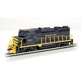 Bachmann Trains EMD GP30 DCC Equipped Diesel Locomotive Nickel Plate #905: Toys & Games