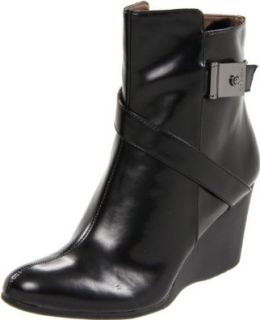 Calvin Klein Women's Gianna Smooth Ankle Boot: Shoes