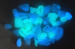 Blue Glow in the Dark Large Rubble for Aquariums or Fish Tanks (4 Ounces   Approximately 20 stones) : Aquarium Decor Gravel : Pet Supplies