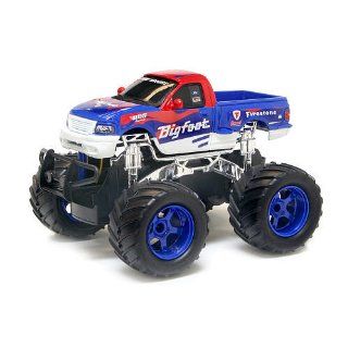 New Bright   1:24 Radio Control Monster Truck Ford Big Foot: Toys & Games