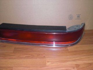 92 93 Buick Roadmaster Right Used OEM Taillight Brake Tail Light Assembly: Automotive