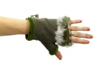 Winter Warrior Soft Fur and Sherpa Fingerless Glove in 8 Colors Glove Colors: Green at  Womens Clothing store