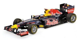 S. Vettel Red Bull Renault RB8 Showcar Formel 1 Weltmeister 2012 1:18 Minichamps: Spielzeug