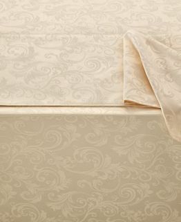 Lenox Veranda Scroll 60 x 120 Tablecloth